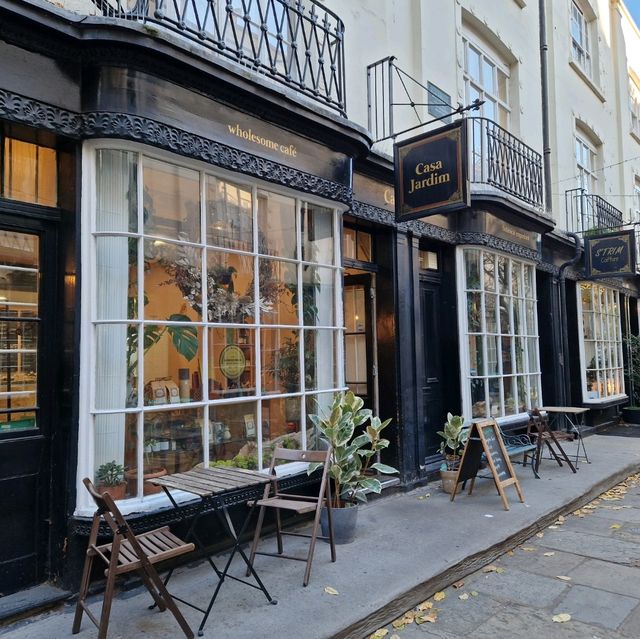 Cute cafe near Euston station