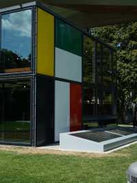 Zurich | Enjoy the museum vibe near Zurich lake