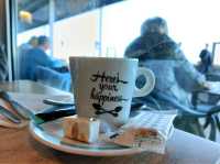 Tearoom ริมหาดวิวทะเลแจ่มๆ