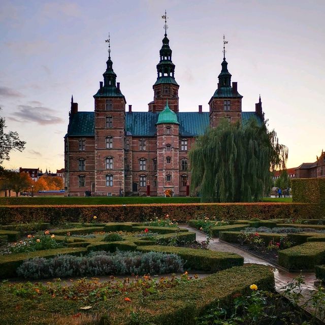 Copenhagen at Sundown: Reflections on a City in Gold