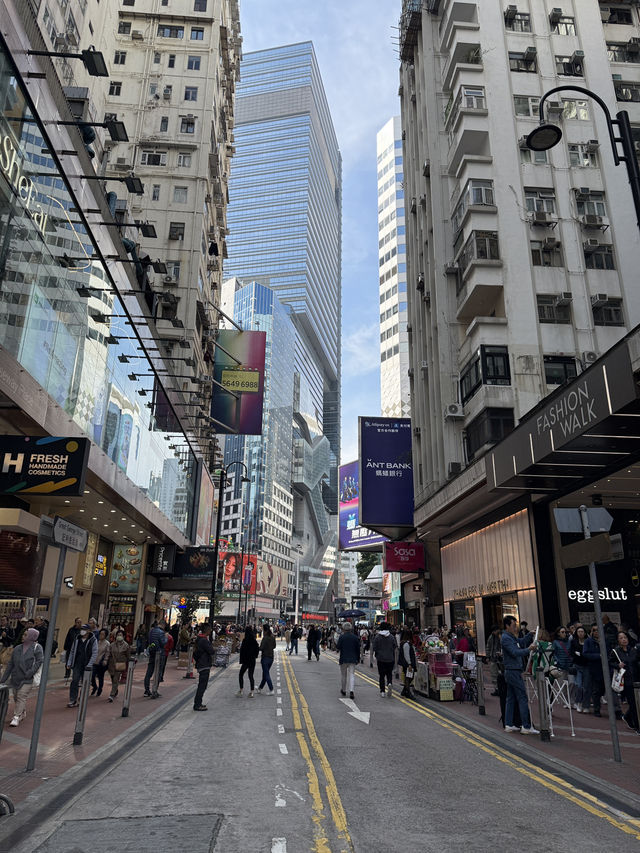 Causeway Bay, Hong Kong’s Ultimate Shopping Destination 💴 🛍️ 🏬 