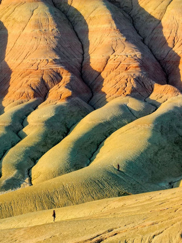 🌈 Colorful Mountains of Mangystau – Kazakhstan’s Mars-Scape Marvel