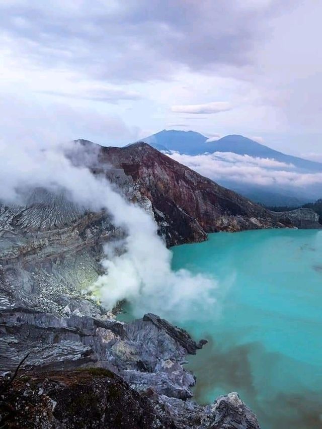 🌋 Ijen Volcano – The Blue Fire and Sulfuric Wonders of East Java