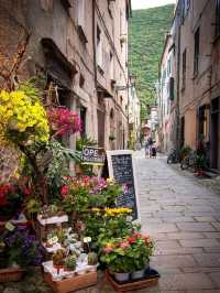 🏰🌿 “Stone Walls & Slow Strolls: A Medieval Escape to Finalborgo” 🇮🇹