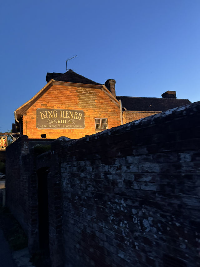 1 Night & Day at Hever Castle 1 Night & Day at Hever Castle