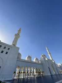 🕌 Sheikh Zayed Grand Mosque – A Marvel of Light & Architecture ✨🌙