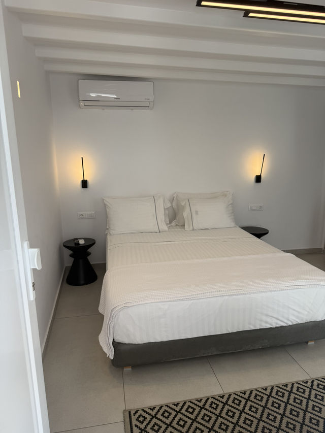 Suite with Sea View – Perfect Location with Stunning Sunset Views