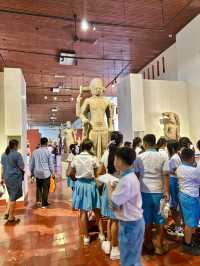 走進柬埔寨金邊博物館，探索神秘王國文化歷史