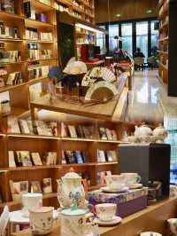 超美！豐台壕氣十足的圖書館【泰舍書局】
