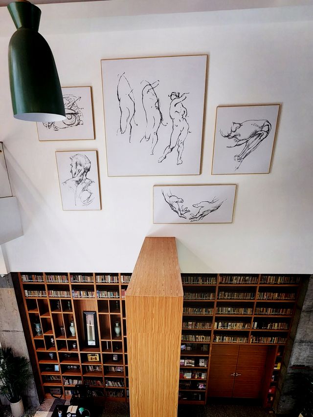 西影大廈有一個以電影之名點亮一城書香的影屋