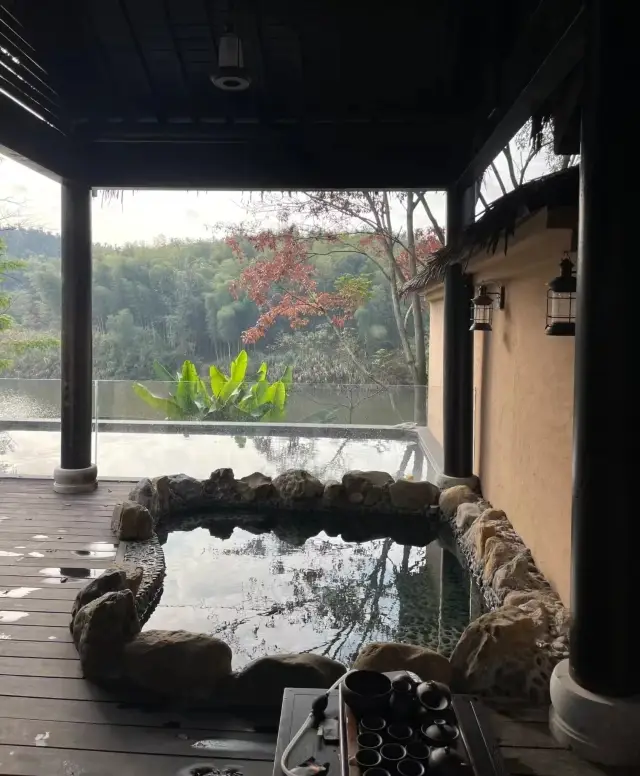 The private hot spring in Xianning is so good to soak in!