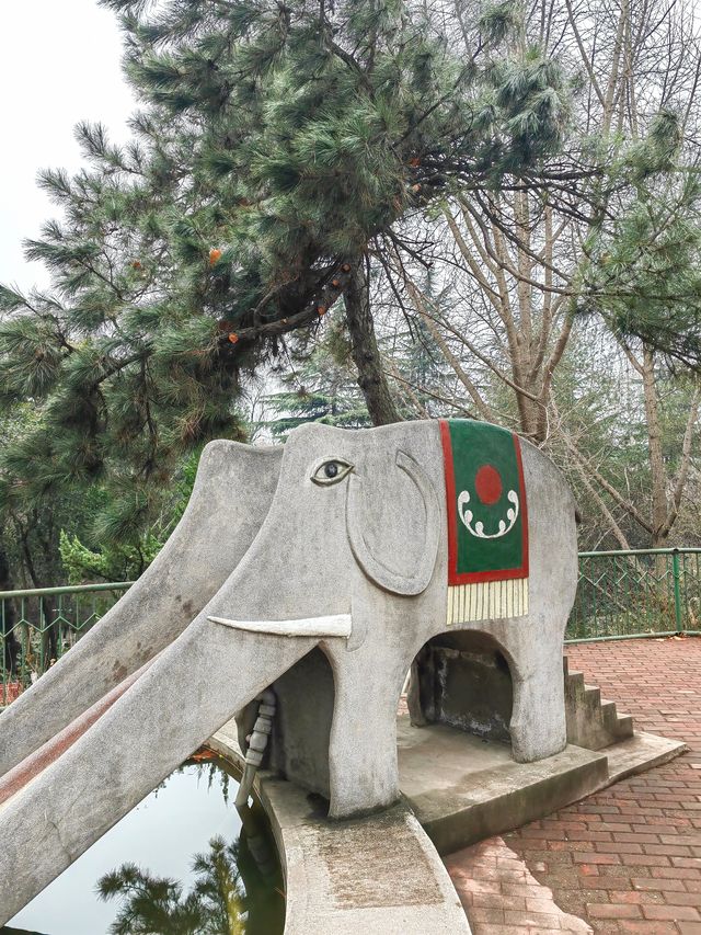 大象滑梯,並不是只在興慶公園有 大象滑梯,並不是只在興慶公園有