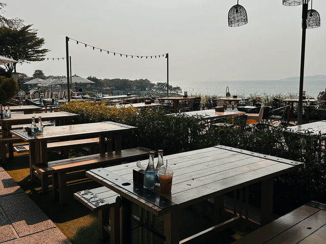 ร้านอาหารวิวหลักล้านที่ the sky gallery พัทยา