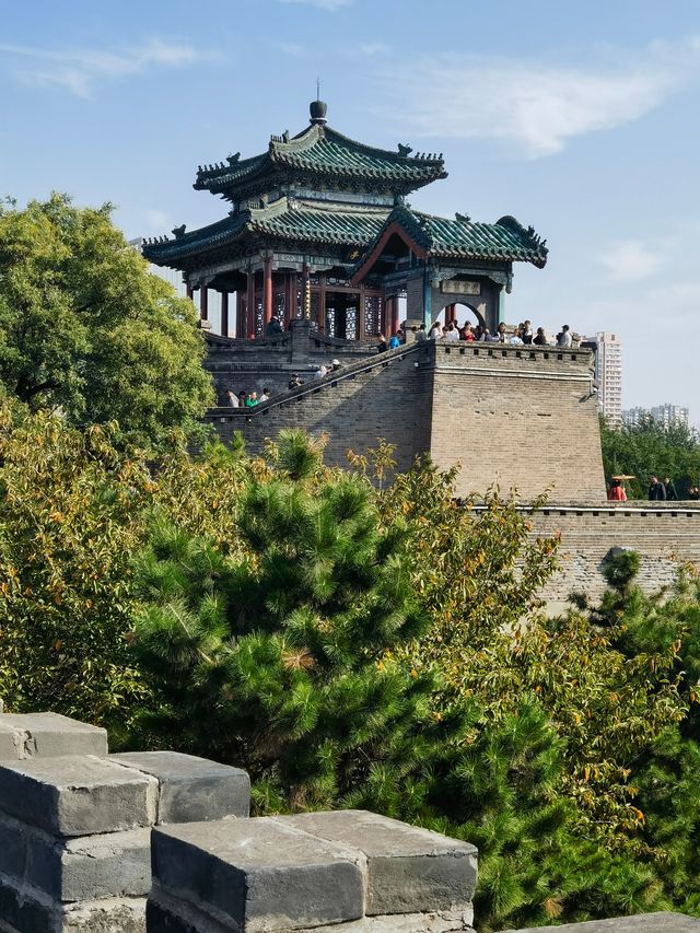 古代帝王行宮——邯鄲叢台公園。