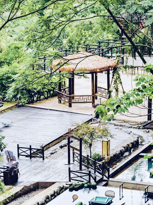 藏在大山裡的溫泉。