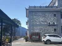 雲南｜虎跳峽中峽國際青旅 Tinas 很不錯，想感受青旅氛圍！