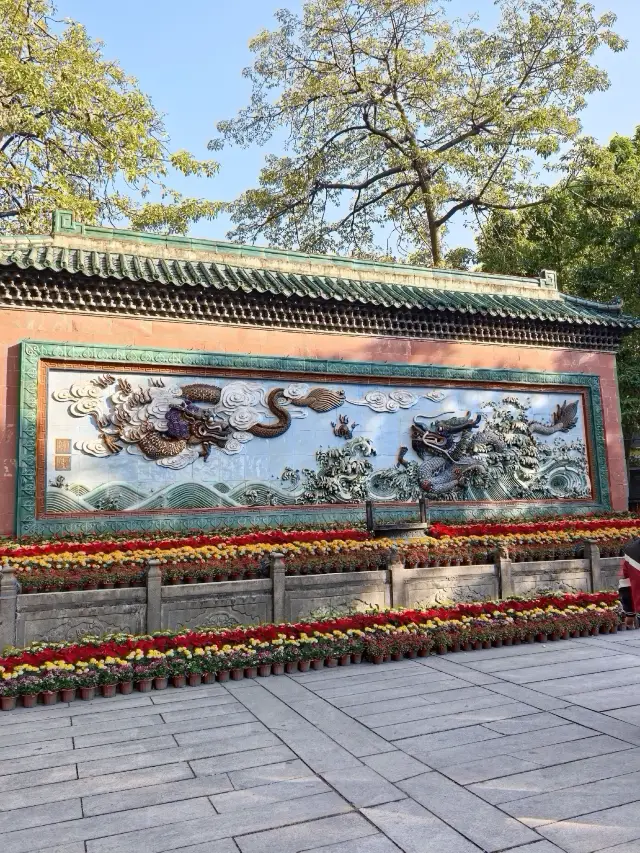 Check in at Foshan Ancestral Temple and experience Lingnan culture