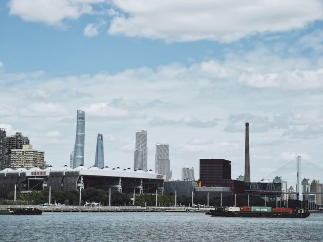 在世博慶典廣場曬太陽真是上海冬日最CHILL的正經事