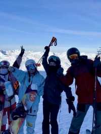 joy of snowboarding directly facing Mont Blanc 🤩