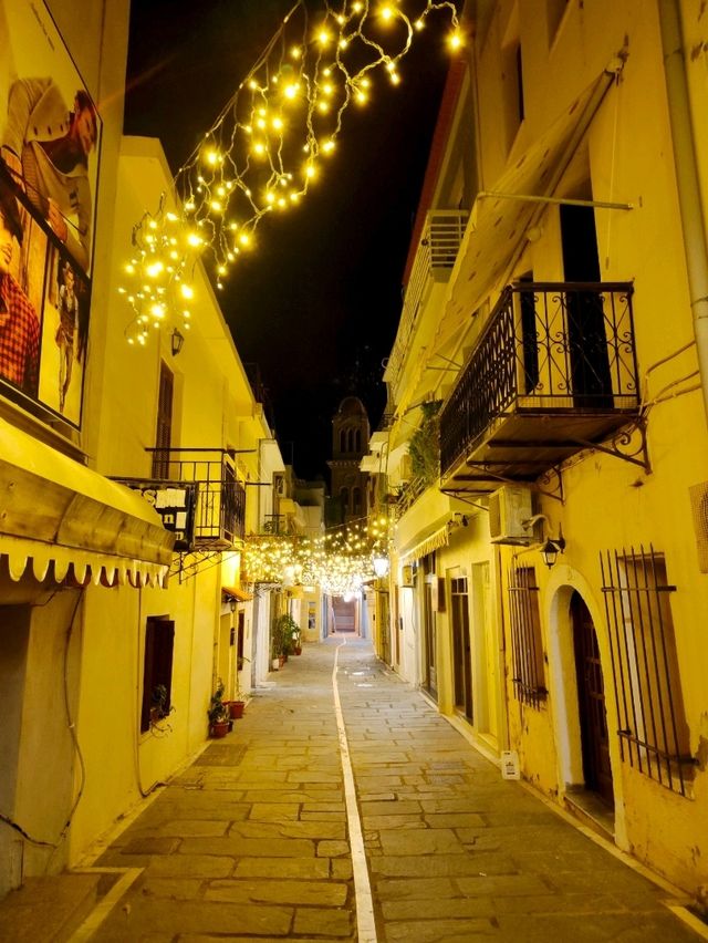 Night Stroll Through the Enchanting Streets of Rethymno 🌙🏛️