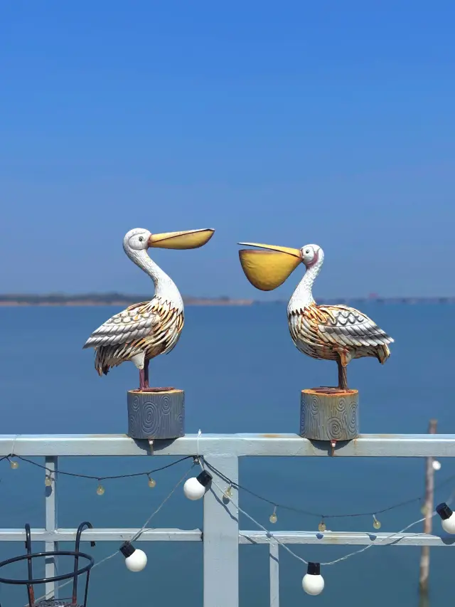 Stay at Kunshan's new waterfront villa for just CNY 200 per person.