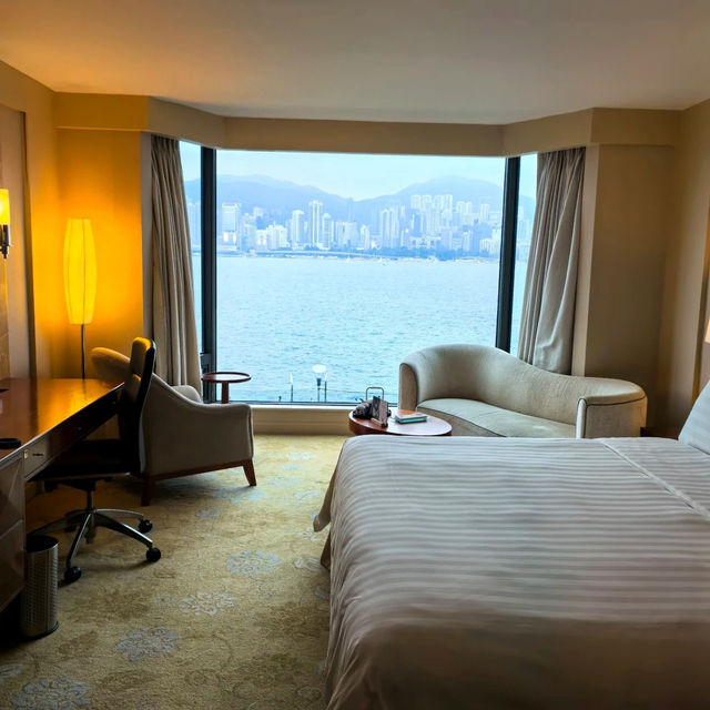 香港九龍香格里拉｜海景推薦！我在這窗邊可以坐一天