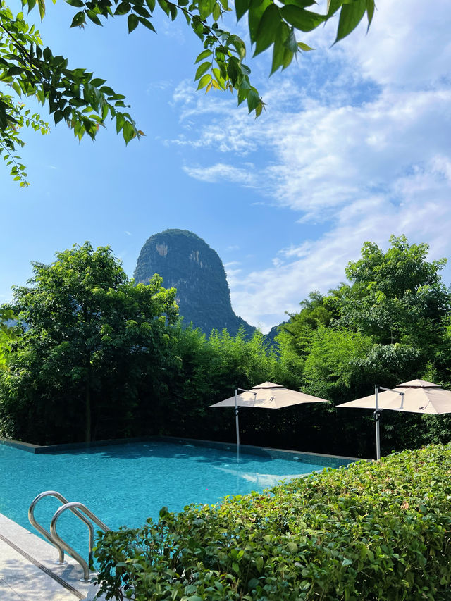 陽朔呢扇窗，讓我住進咗山水畫裏面