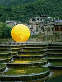瑤里嘅夏天係薄荷綠色嘅，超愛嘅避暑古鎮