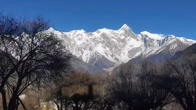 西藏拉薩｜邂逅南迦巴瓦峰！絕美日照金山打卡攻略  雪域神山！南迦巴瓦峰被譽為「西藏眾山之父」