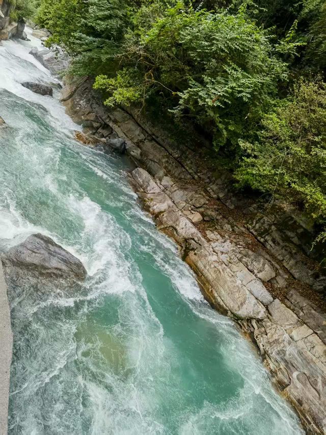 喇叭河｜濾鏡碎咗一地，綠野滿分，童話零分||