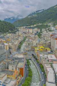 康定嘅河,係穿城而過嘅溫柔——鏡頭裡嘅溜溜城水色