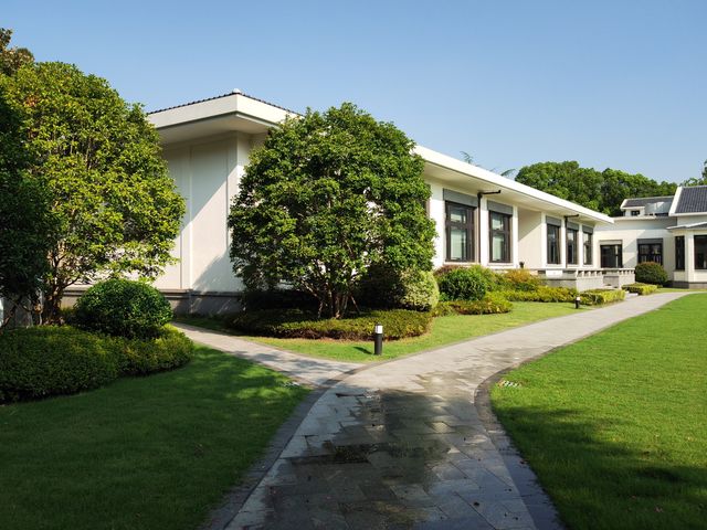 虹迎大草坪