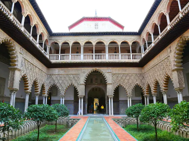 Seville Royal Palace: A Dreamlike Realm of Cultural Fusion