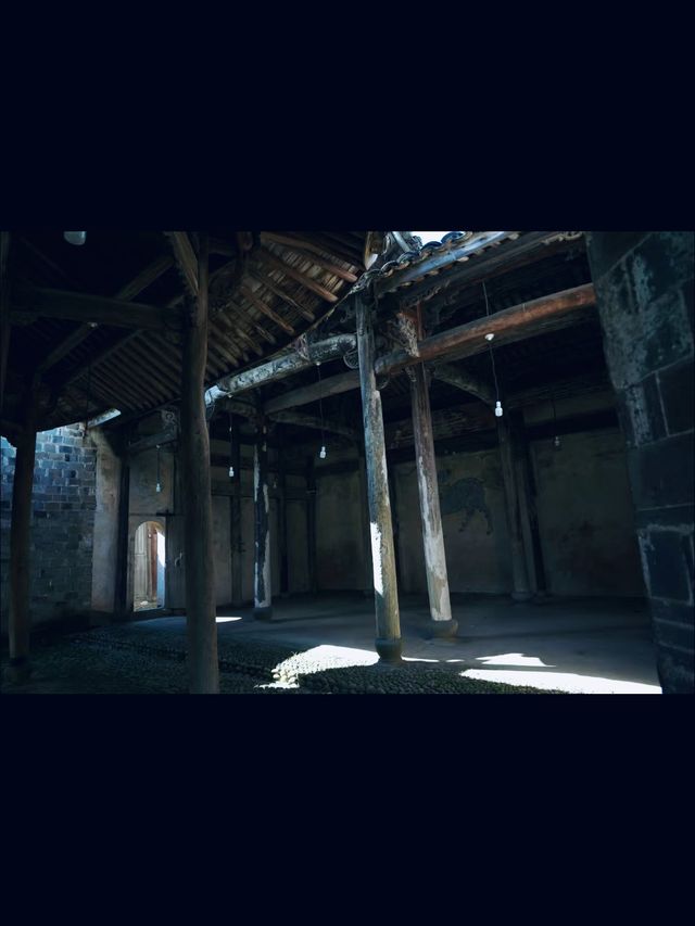 稻田裡的遺世之作:廣渡村大公殿 稻田裡的遺世之作:廣渡村大公殿