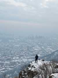 登頂嵩山雪後仙境