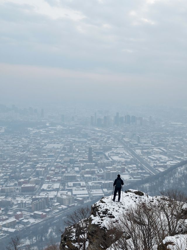 登頂嵩山雪後仙境