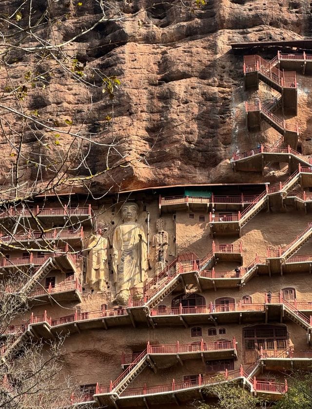 麥積山佛國記：懸崖上的千年東方微笑