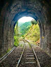 在昆明陽宗海旁竟然藏著一條停用的百年米軌鐵路