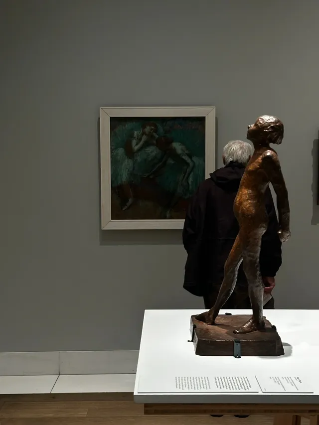 在嘉士伯美術館，我差點錯過了牆上的畫