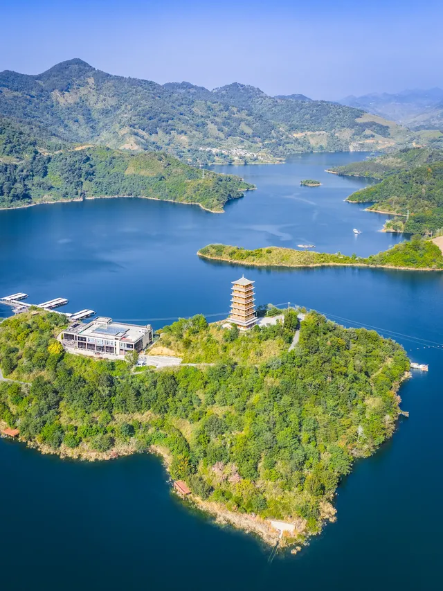 人少快衝，貴州也有暖冬「小三亞」