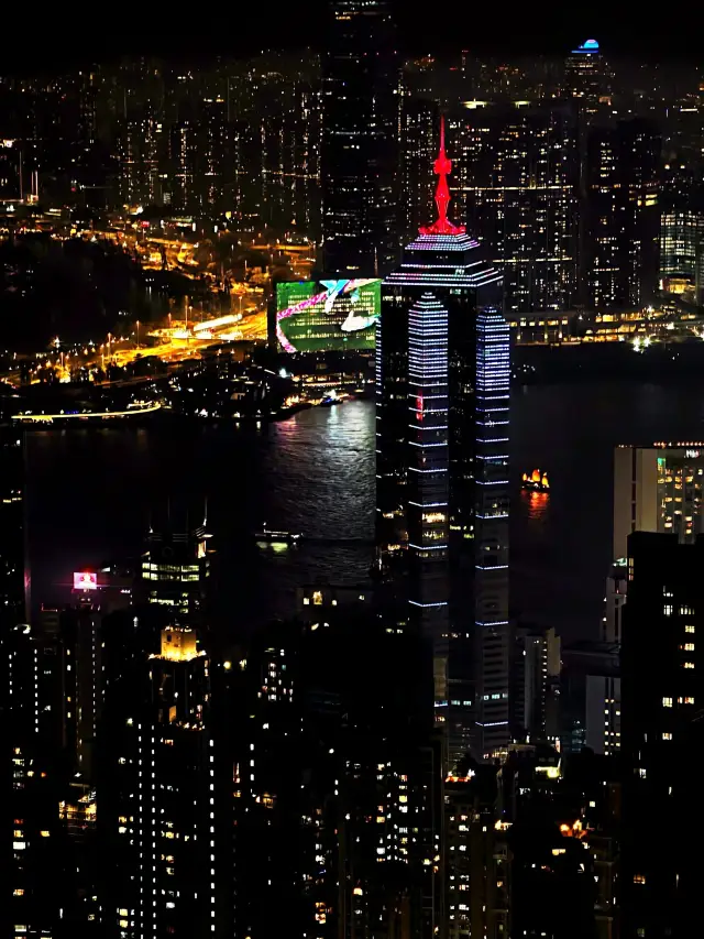 Hong Kong Victoria Peak Travel Guide + Best Viewing Spots