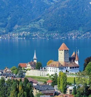 โรงแรมยูงเฟราในสวิตเซอร์แลนด์