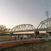 高屏舊鐵橋 夕陽餘暉美不勝收