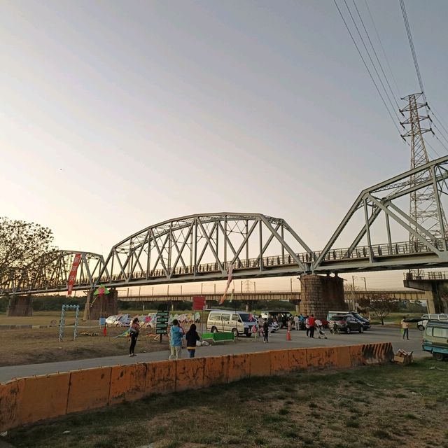 高屏舊鐵橋 夕陽餘暉美不勝收