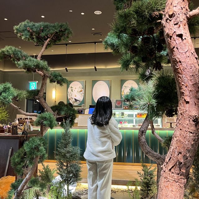 역대급 한국풍 성수 카페, ‘까치화방, 가치’
