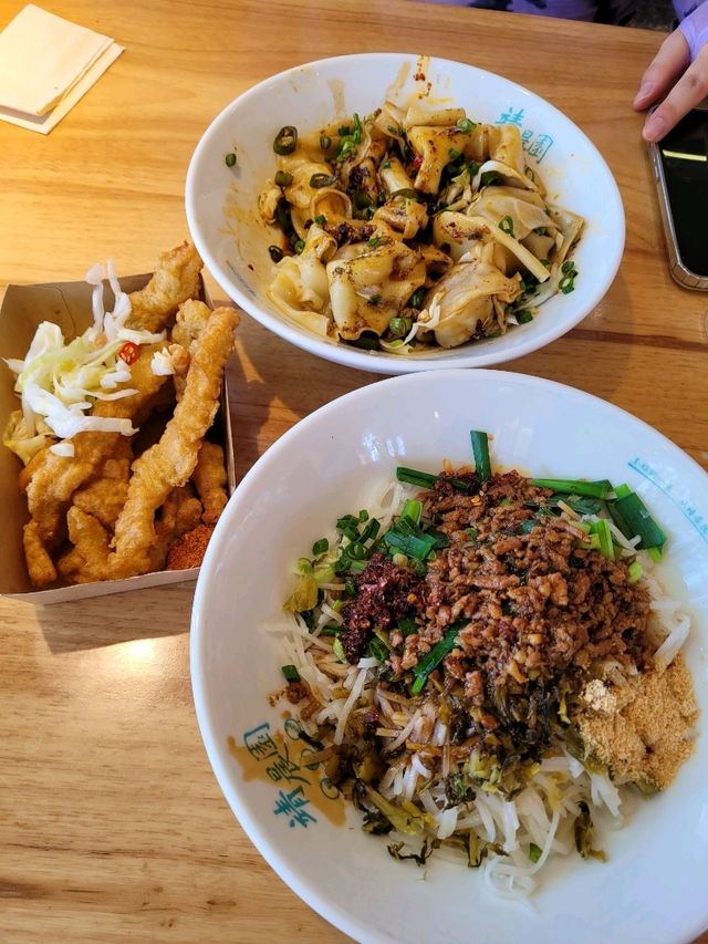 閒逛‘翠湖’-夏天無白鷺賞•昆明五華區必遊第一排名景點