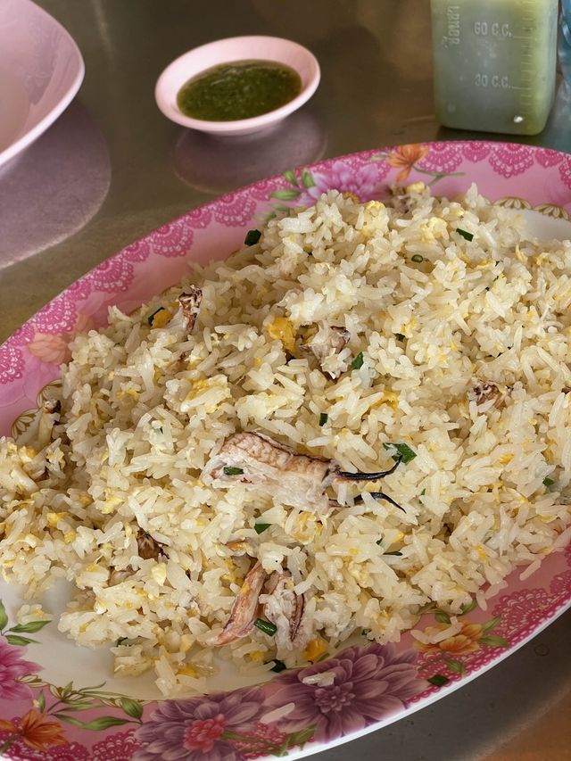 พากินกรรเชียงยักษ์ ร้านศรีรัตน์ปูต้ม🦀- บางพระ 