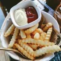 คาเฟ่สุดชิคในปั้ม ESSO จันทบุรี "Station Es Cafe"