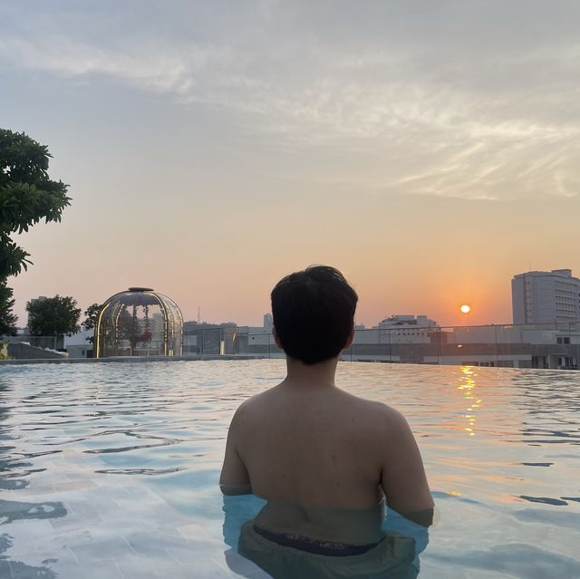 หนีแมวไป  Amethyst Hotel Pattaya 💜
