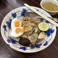 บะหมี่ตลาดขวาง พังงา ตำนานสูตรร้อยปี 